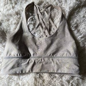 Lululemon Free to be Moved bra - Size 10